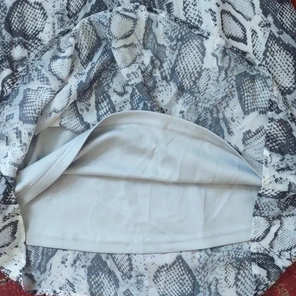 3/15 ๐ฆ Gorgeous Snakeskin Sundress - Picture 3 of 8
